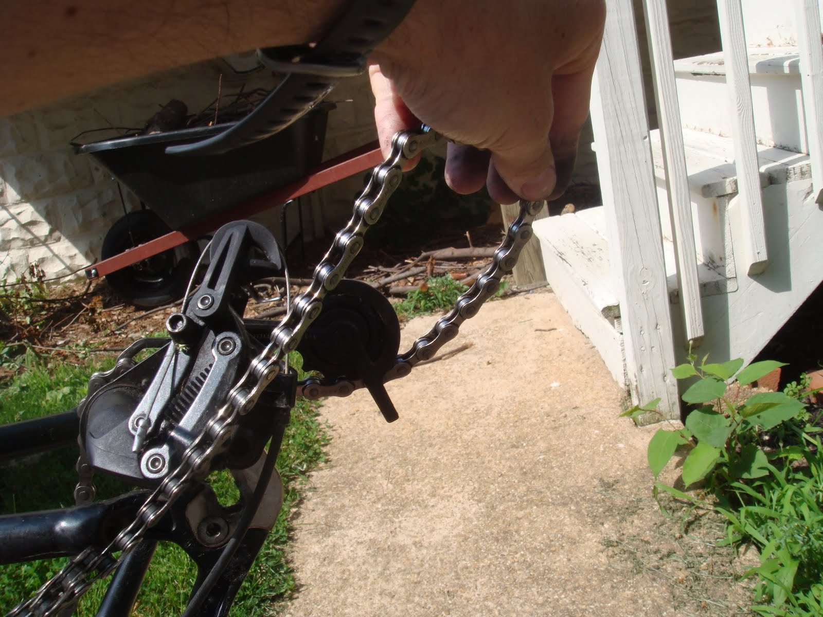 Five Fingered Running in Baltimore How to get a loop or (Gordian) knot