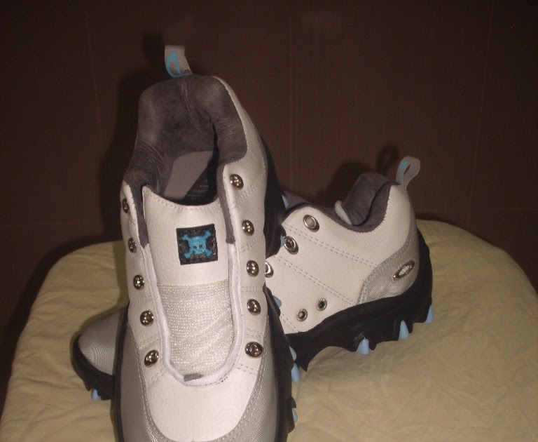 tenis caveirao oakley