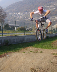 Luca si diverte col BMX