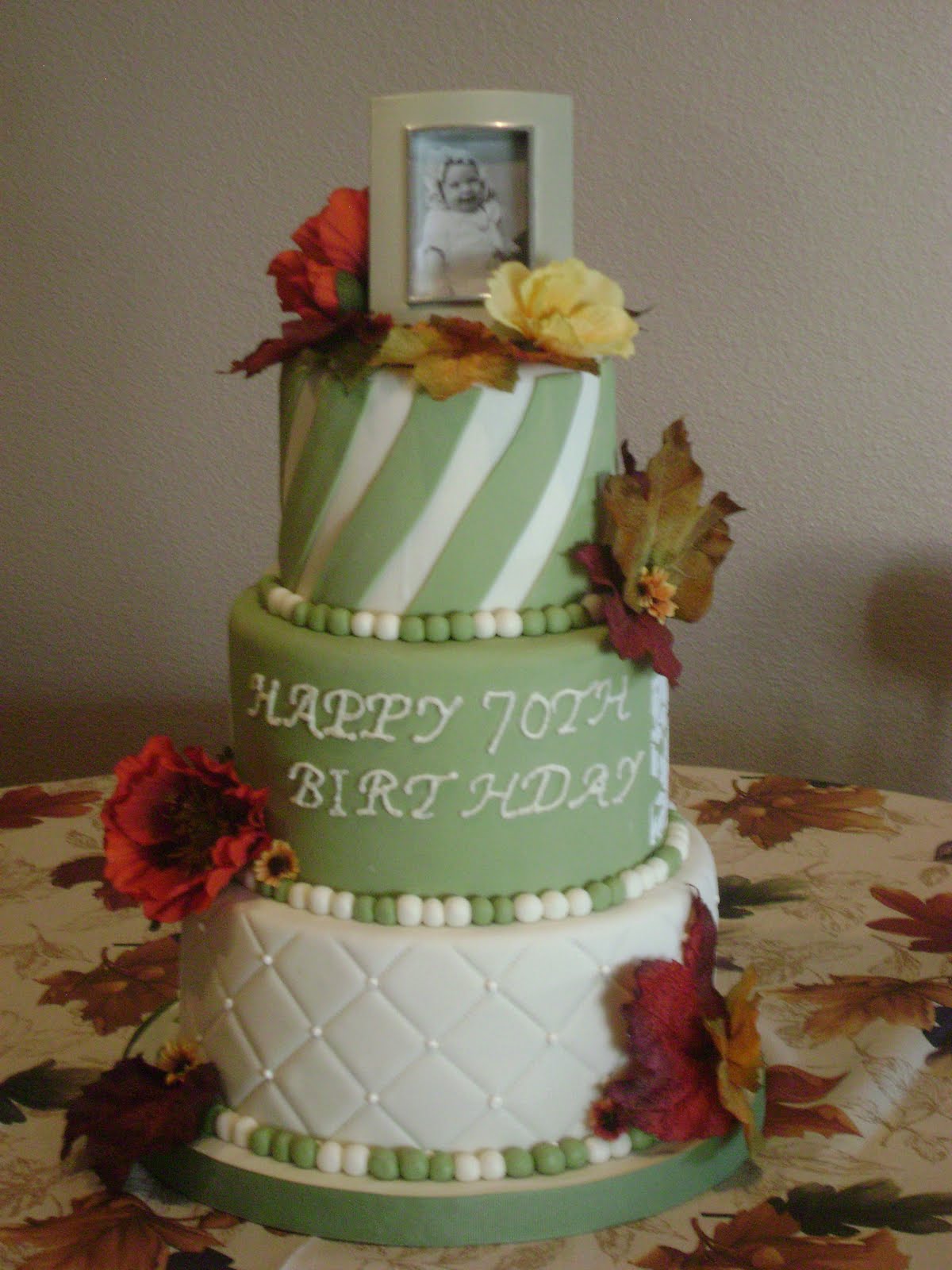 Sweet Elegance Cakes by Brittney: October 2010