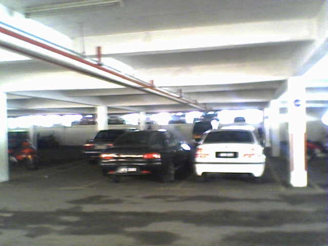 [covered+parking.JPG]