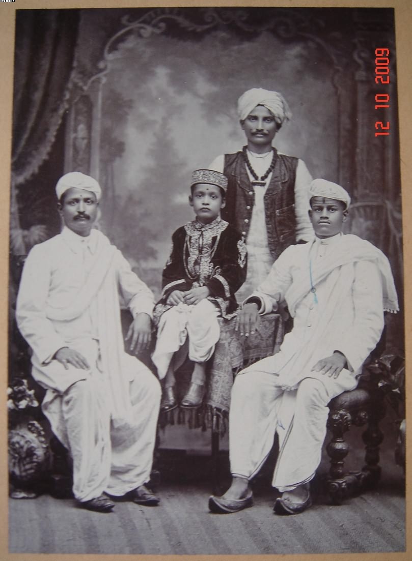 harem politics in mughal india The mughal era in india lasted for about 331 years from 1526 tanushree podder's historical novel, escape from harem took the liberty to peep into the human drawing a monthly pension of rs400 from the government of india ( verma 99). harem politics in mughal india The mughal era in india lasted for about 331 years from 1526 tanushree podder's historical novel, escape from harem took the liberty to peep into the human drawing a monthly pension of rs400 from the government of india ( verma 99).