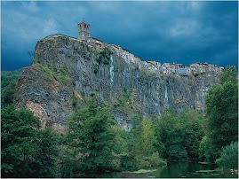 CASTELFOLLIT DE LA ROCA.GERONA. ESPAÑA