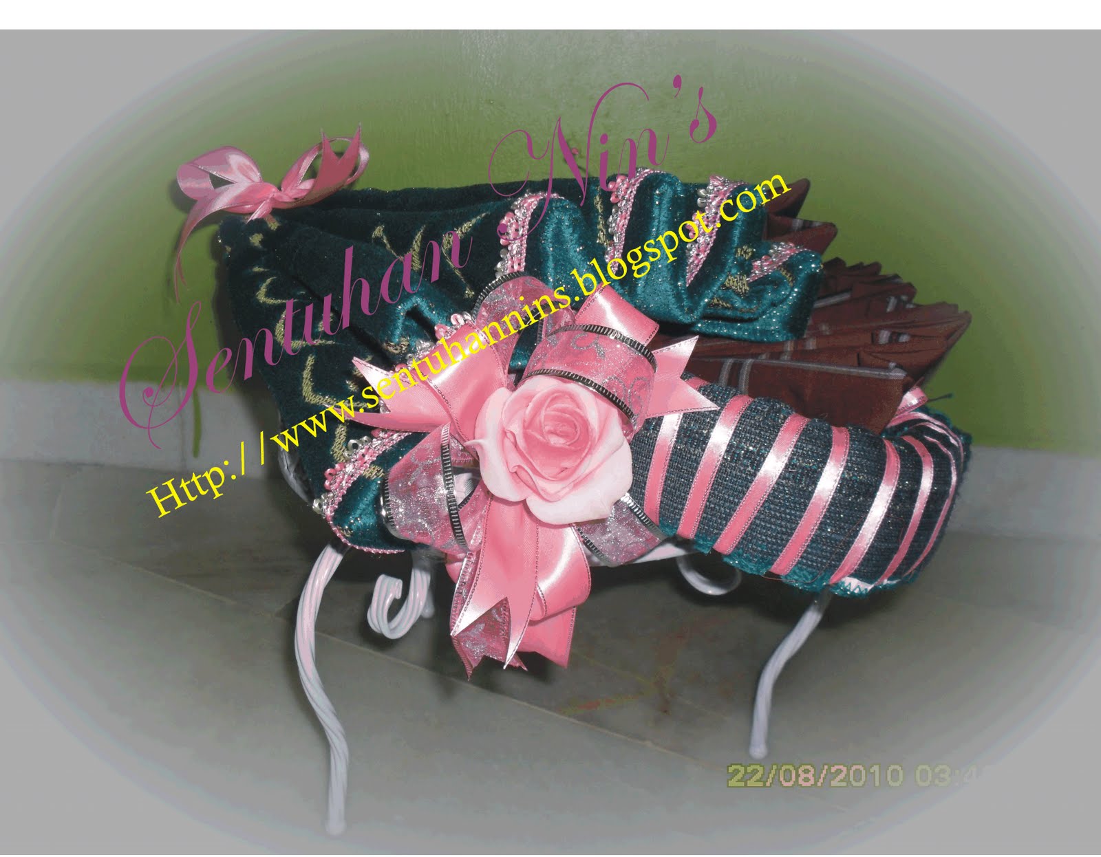 Gubahan Hantaran Bertema Warna Merah Jambu / Putih ( Pink / White )