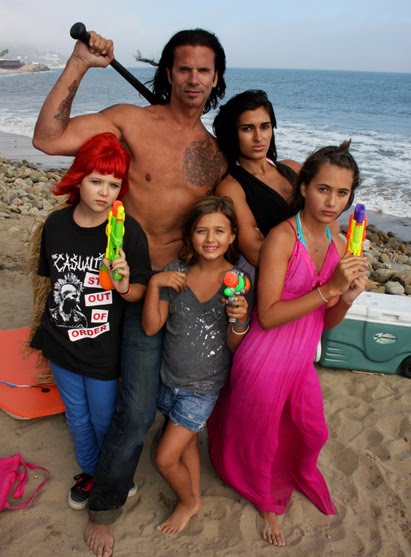 Lorenzo Lamas with girlfriend S...