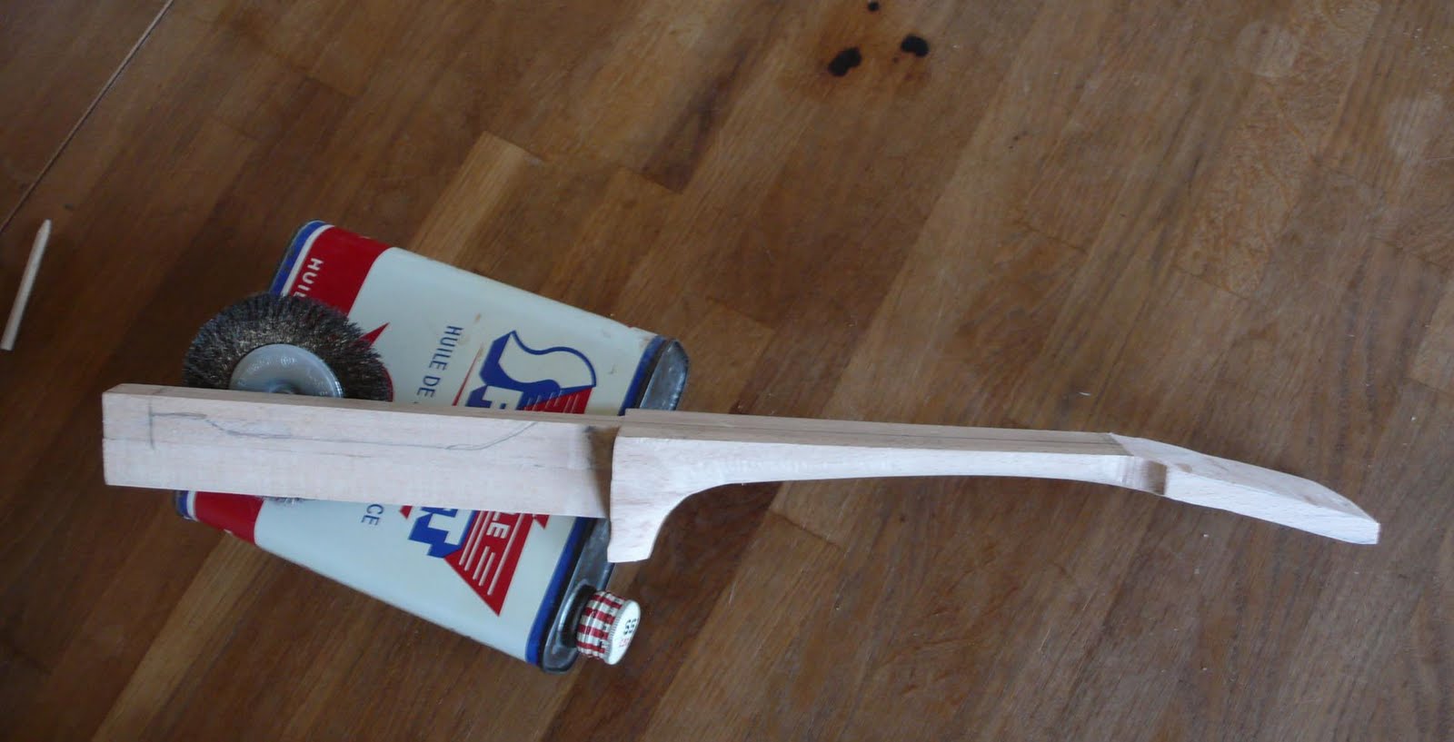 Aël Le Blog Fabrication d'un Ukulele Bidon