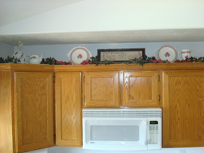    Kitchen Cabinets on Imaginecozy  Above Kitchen Cabinets