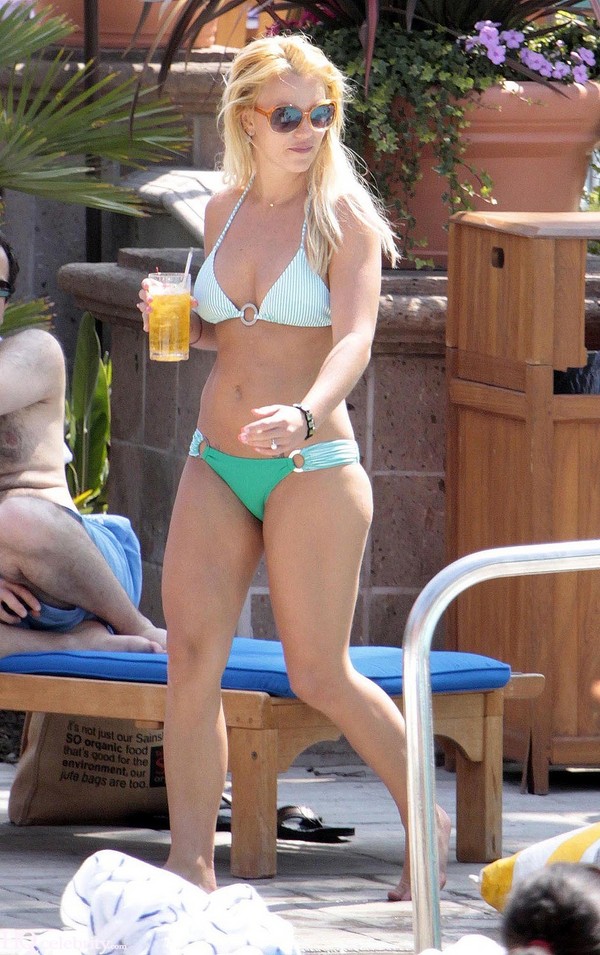 Britney Spears Sexy Body in Sky Blue BIKINI