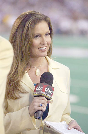 [lisa-guerrero-photos-4.jpg]