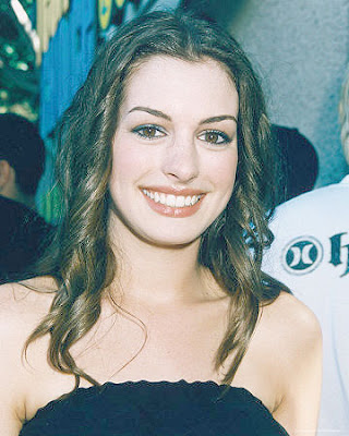 Anne Hathaway Pictures
