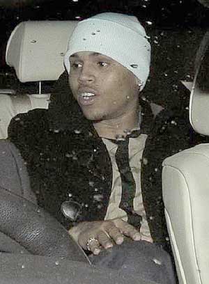 [Rihanna+Chris+Brown+Leaving+Club+Together+Pictures+(4).jpg]