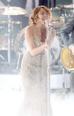 Miley Cyrus Performing American Idol Pictures