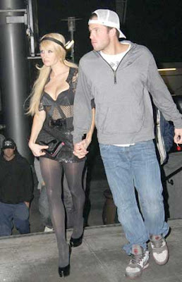 Paris Hilton New Boyfriend Photos