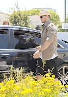 Justin Timberlake and Jessica Biel Shopping Pics