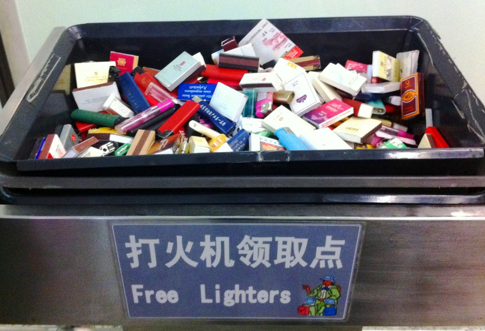 Airport+security+line