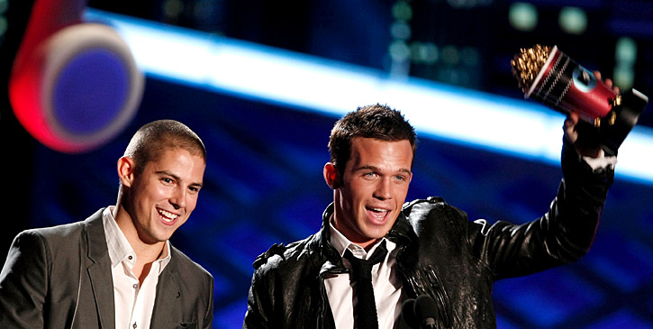 [sean-faris-cam-gigandet-best-fight-81326123_getty.jpg]