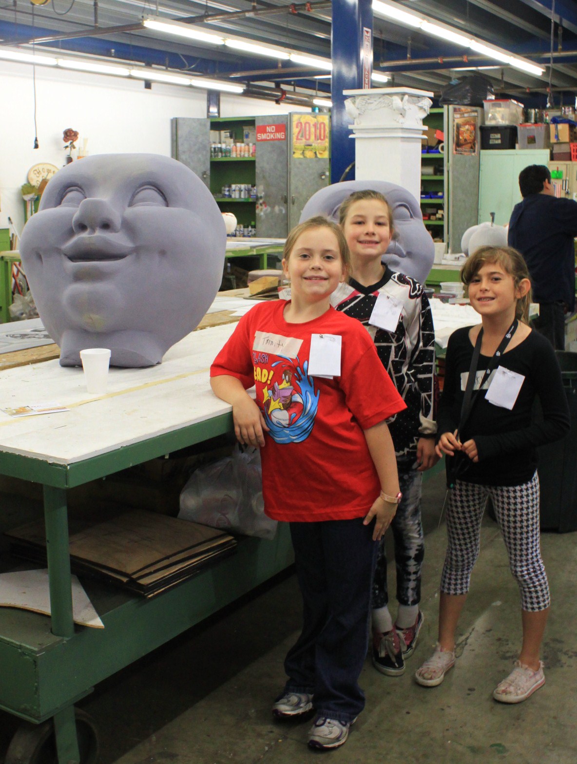 Huntington Beach Girl Scout Troop 746 Decorating Floats For The
