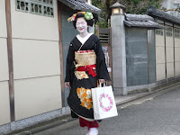 笑顔も可愛い舞妓さん、月桂冠の会長も来ていた!