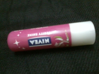 nivea fruity shine