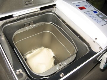 [DoughInBreadMachine.jpg]