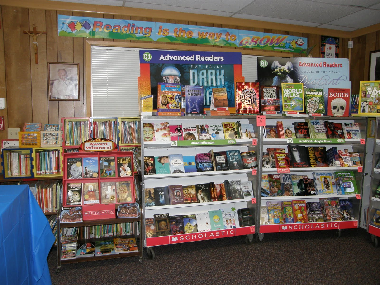 scholastic+book+fair+oct+2010+001.JPG