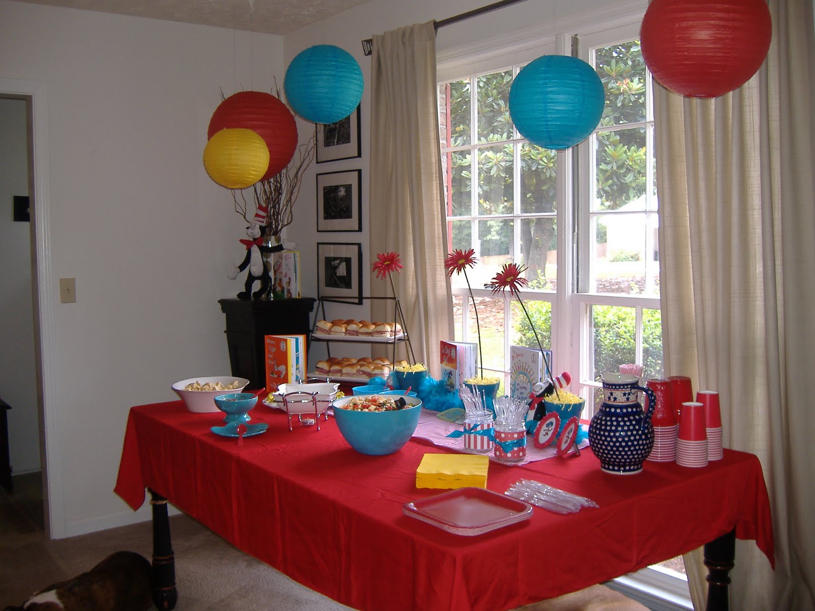 Dr Seuss Birthday Party Decorations