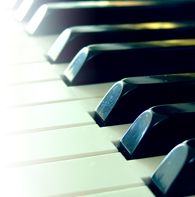 [pianos.jpg]
