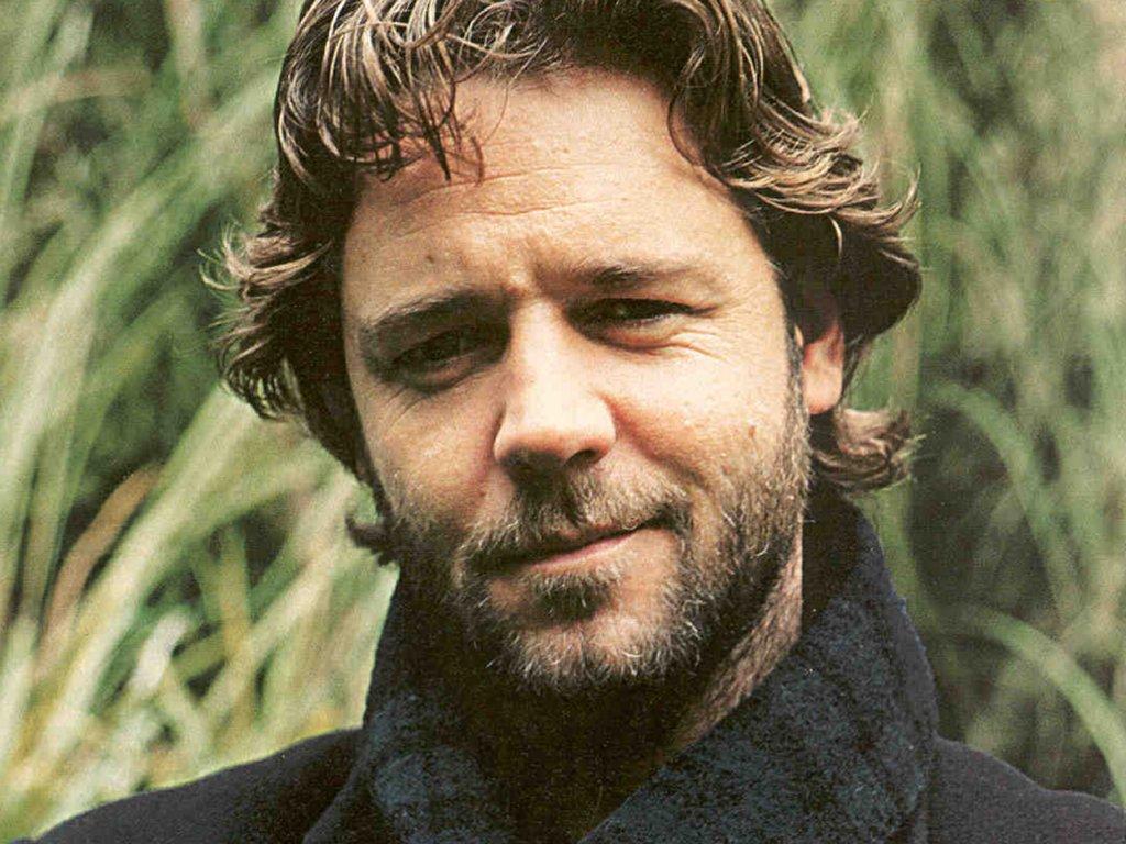 http://2.bp.blogspot.com/_q2qWUvGCmOY/TUqLBz3GebI/AAAAAAAAAHw/NmtHy9hPh3Y/s1600/Russell_Crowe_2.jpg