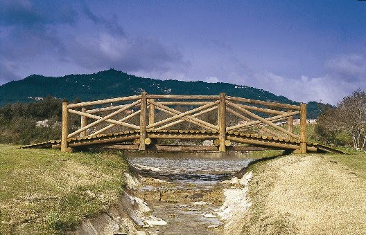 http://2.bp.blogspot.com/_q4Q965VT2Zo/SwXzG0gDiYI/AAAAAAAAAEQ/5nlvYyC9wK4/s1600/ponte.bmp
