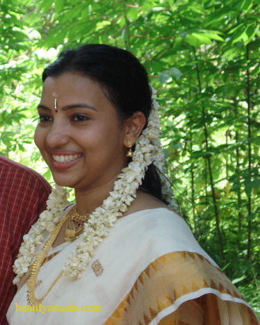 , mallu kerala aunties,mallu hot nri aunty ,mallu hot nri aunties