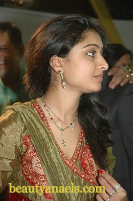 Hot Actress Aunties: Tamil Aunties Gallery