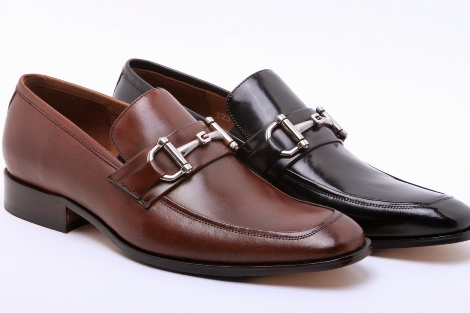 Spia Ky * THE CRAFT SHOES FACTORY apresenta Hand Stitch Show