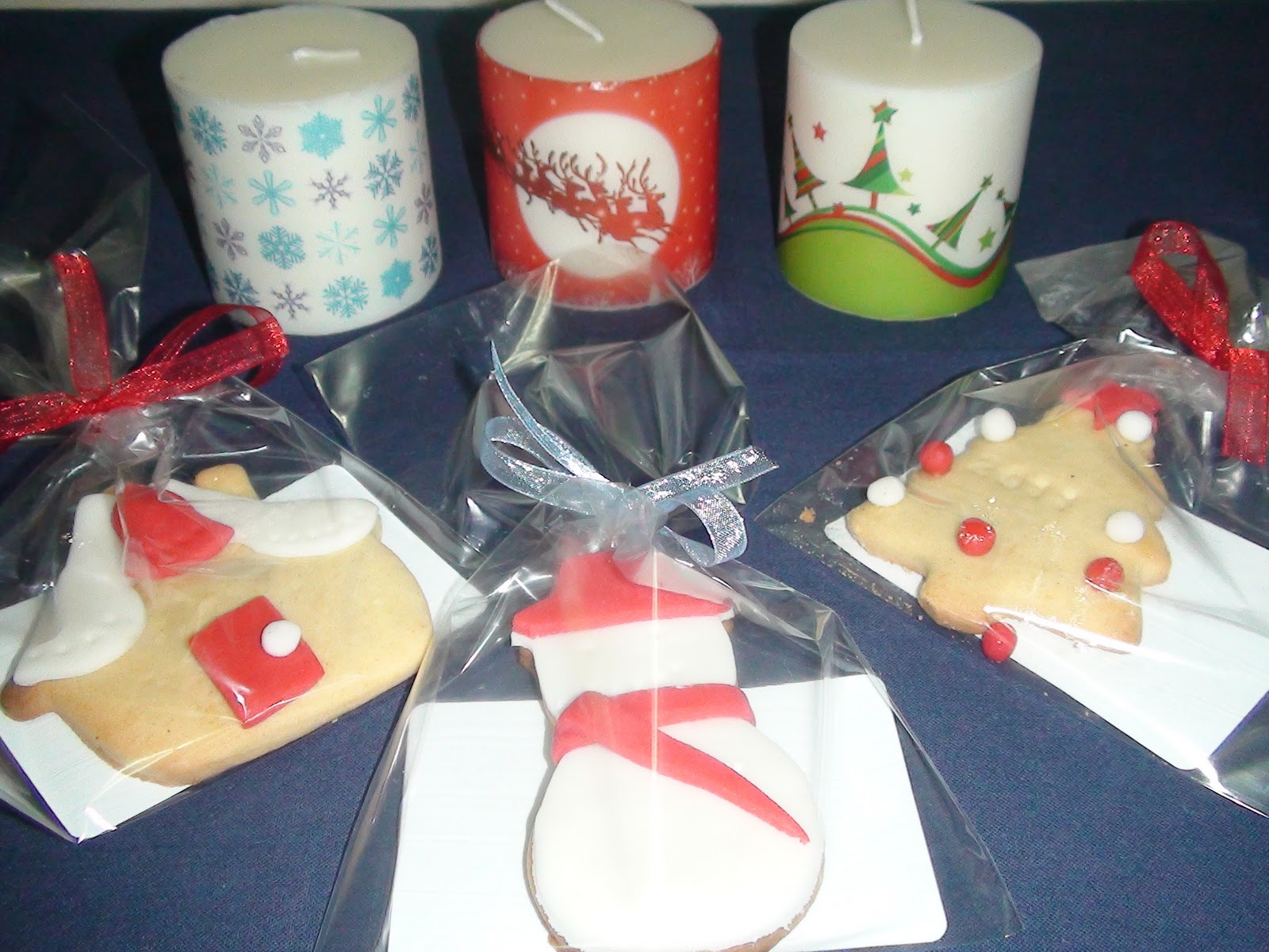 SEVDİKLERİNİZE PASTALAR DOĞA KOLEJİNE KERMES İÇİN YILBAŞI KURABİYELERİ