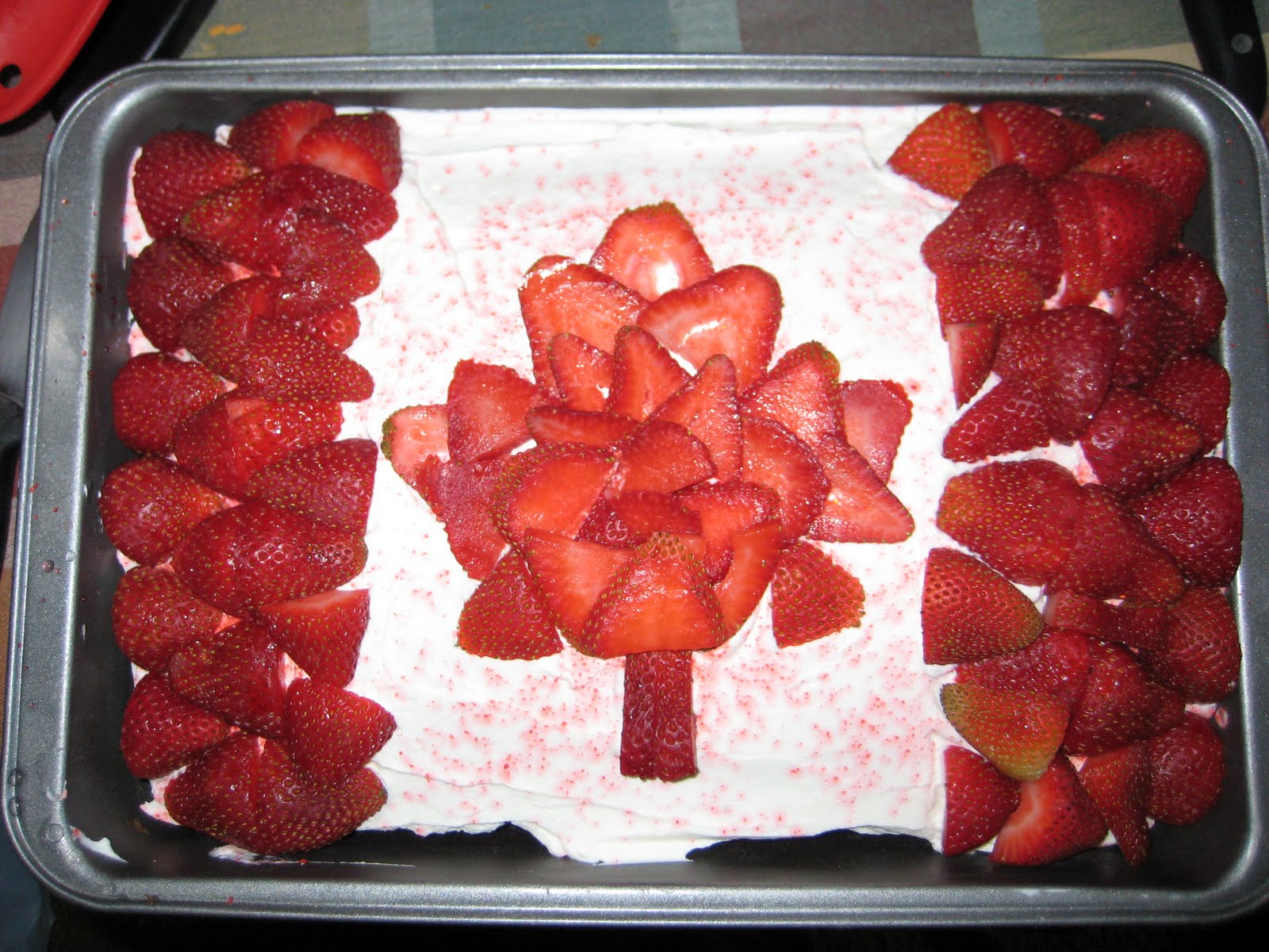 Canada+day+cake+jello