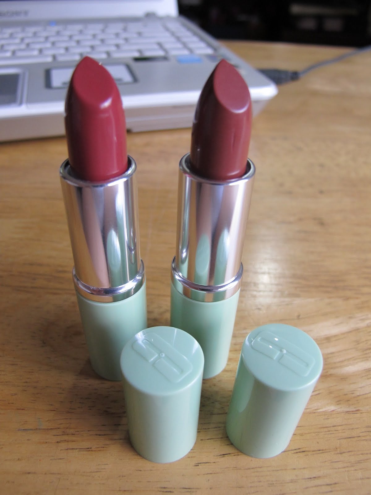 Makeup & Mia Clinique Lipstick Lip Swatches