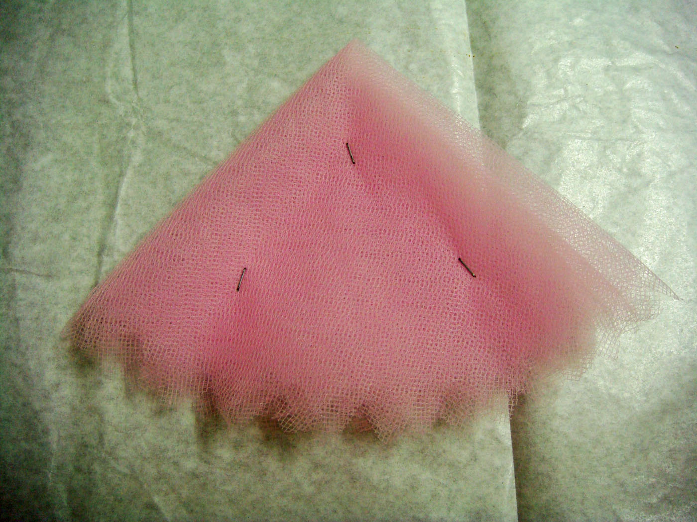 ScrapgalGR Tutorial Quick and easy tulle flowers