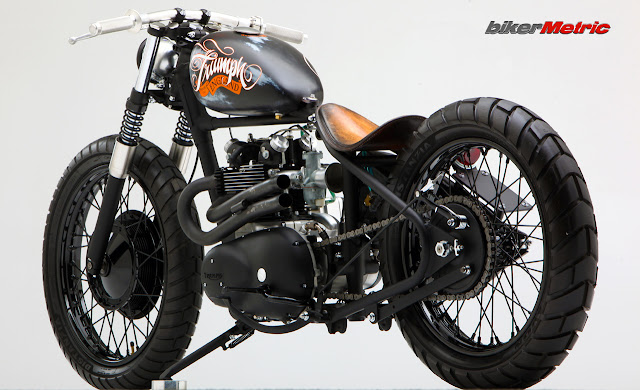 triumph-bobber_rear_acme-choppers_photo-