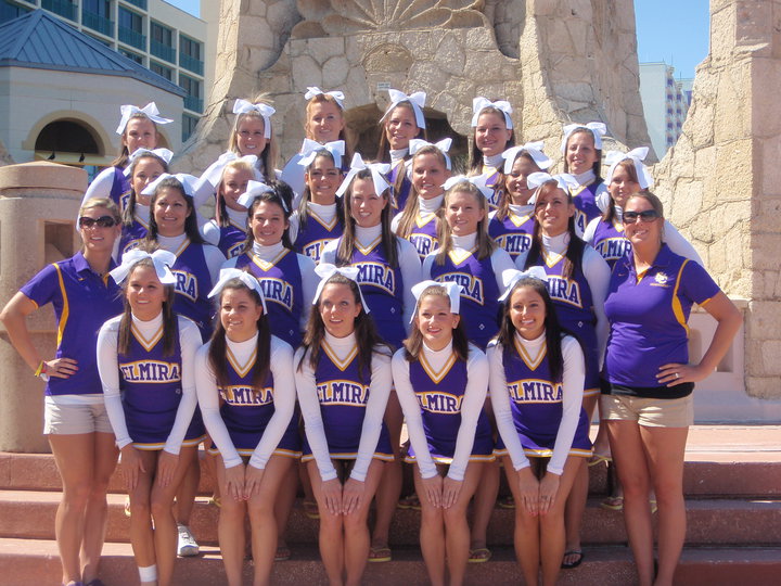 THE CHEERLEADING WORLD Elmira College Cheerleading