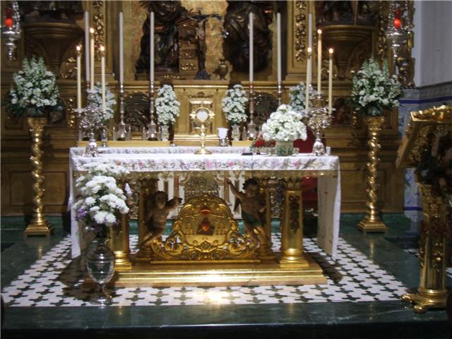 [altar+Santísimo-Encarnación.jpeg]