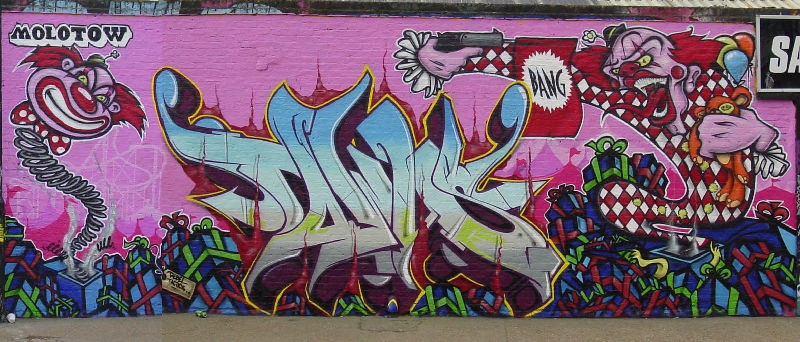 [Towns+Alfa+Molotow.jpg]