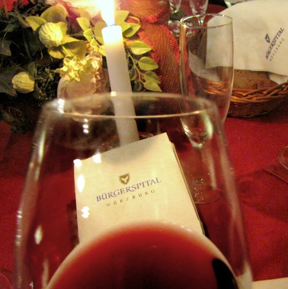 Sw N Tv Mainfranken News Schweinfurt Franken Raus Aus Dem Alltag Rein Ins Volksfest Vergnugen