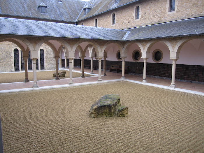 Jardin de méditation en pierre