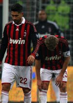 [Milan-berduka-25-01-10-Zimbio.jpg]