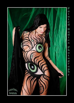 body painting on women