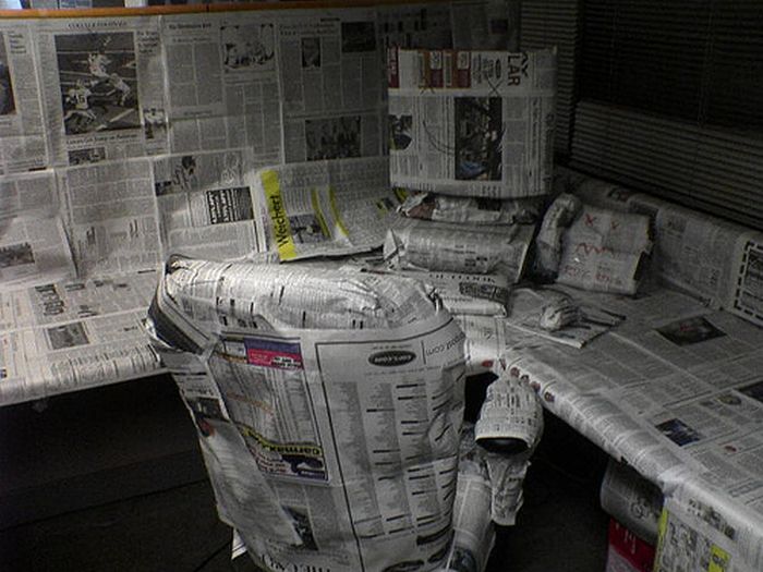 Awesome office cubicle pranks S...