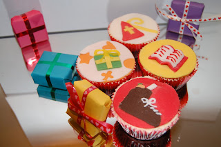 http://2.bp.blogspot.com/_qsqDTaGvHLs/TNbyJ7CPhgI/AAAAAAAAAxQ/ahenOMRkTj4/s320/cupcakes+november+064.JPG