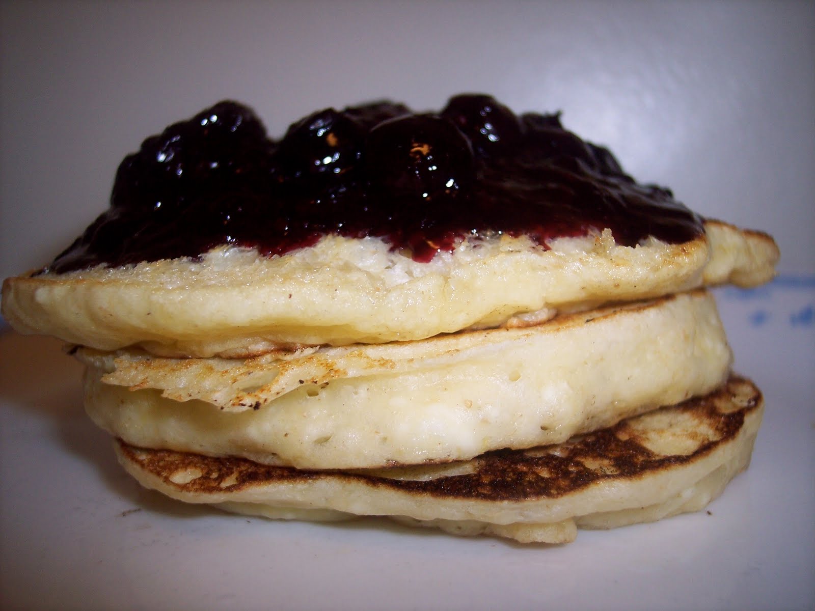 Savory Moments Lemon ricotta pancakes with berry sauce