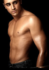 HOT MEN: Akshay Khanna- Shirtless