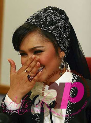 Datuk Seri Khalid Mohd Jiwa dan Datuk Siti Nurhaliza | PERKAHWINAN artis MALAYSIA, news, scandal, gossip, Weddings, Families, Divorces of Celebrities