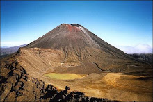 Tongariro te maunga Taupo te moana Te Heuheu te tangata